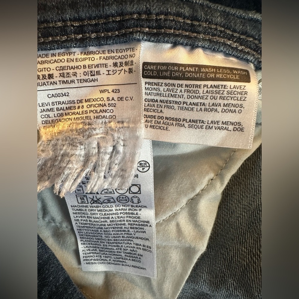 Levi's Women's Blue Jeans size W34 - Picture 8 of 11